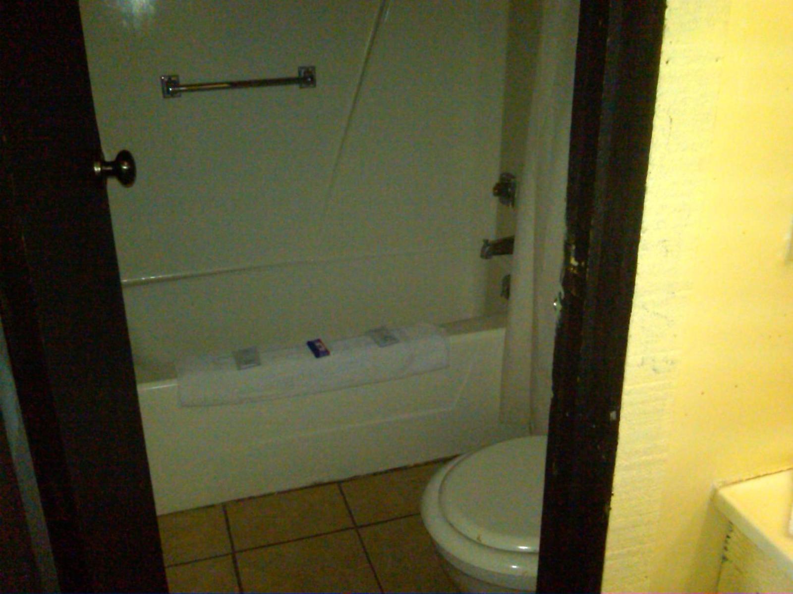 Knights Inn - Battle Creek Main image 2